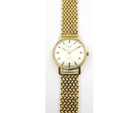 Avia Gentleman's 9ct gold bracelet Wristwatch with baton numerals and sweep seconds hand 42.3gm gross   Condition Report & Fu