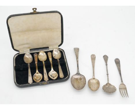 A collection of silver. Including a cased part set of six silver teaspoons hallmarked: B&amp;H, Sheffield, 1946. A Marrius Ha