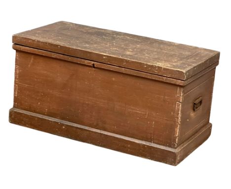 A Victorian pine trunk with original paintwork. 96x49x48cm 