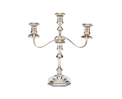 AN EDWARDIAN SILVER THREE-LIGHT CANDELABRUM, THOMAS BRADBURY &amp; SONS LTD., LONDON, 1905  in George II style, the loaded st