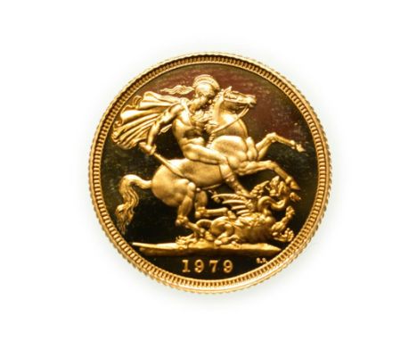 Elizabeth II, 1979 Proof Sovereign. Obv: Second portrait of Elizabeth II right, by designer Arnold Machin. Rev: St. George an