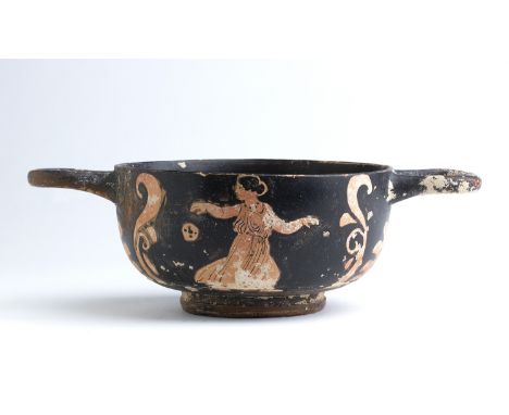 An apulian red-figured cup skyphosMid 4th century BC; alt. cm 7; diam. cm 12,5; A deep-bowled hemispherical cup skyphos with 