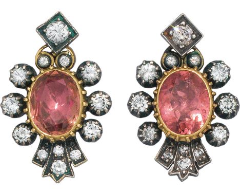 Topaz-OhrsteckerSilber auf Gold, rosa Edeltopaze im Ovalschliff, foliiert; von A. Marx &amp; Co, London2,3 x 1,5 cm