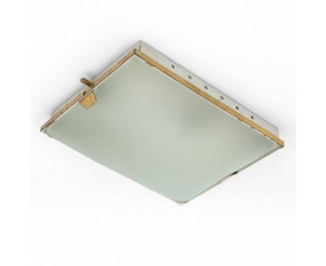 STILNOVO Una plafoniera '1122'  anni '60. Lamierino verniciato  ottone  vetro ghiacciato inciso. Cm 8 (h) x 24 x 20. A ceilin