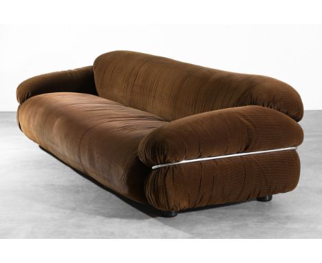 Gianfranco Frattini, Cassina, Sofa Modell SesannGianfranco FrattiniCassinaDesign 1970Sofa Modell Sesann. Entwurf 1970. Verchr