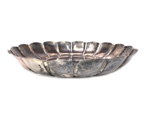 SILVER BOWL, maker R &amp; W Sorley, London 1934, lobed circular body, 22cm diameter, 481g