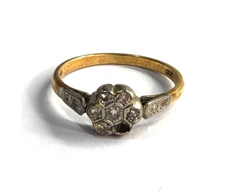 18ct gold  Diamond cluster ring missing stone  (2.6g) 