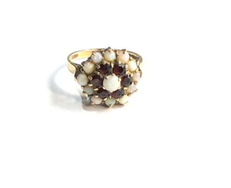 9ct gold opal &amp; garnet ring 3.6g 