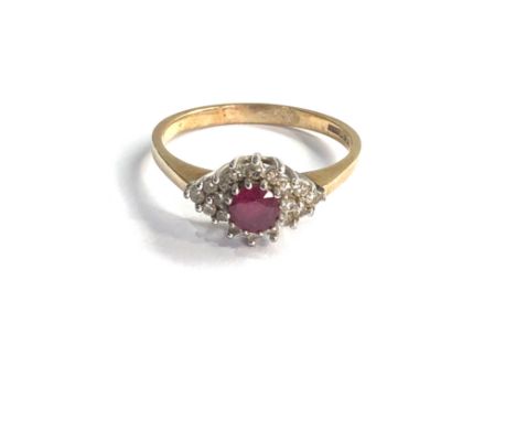 9ct gold Ruby &amp; Diamond ring (2.1g) 