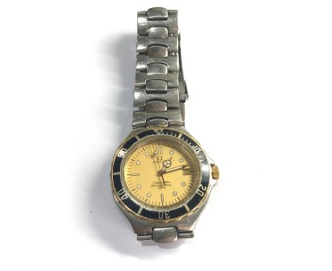Vintage Omega Seamaster Professional 200m Gents  quartz wristwatch two tone metal case battery required 