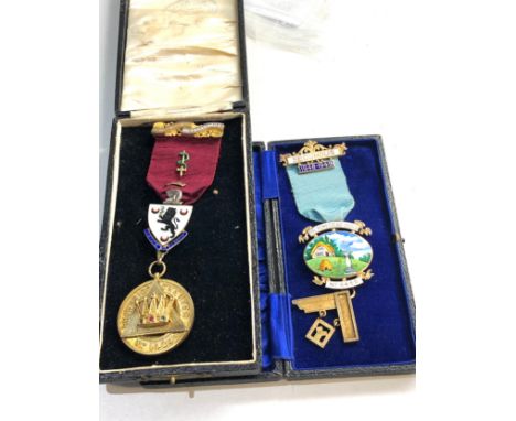 2 boxed silver enamel masonic jewels 