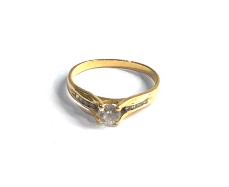 22ct Gold stone set ring (2.1g) 