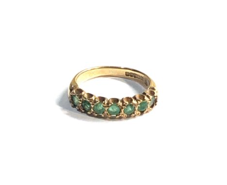 9ct gold  Emerald half-eternity ring (2.7g) 