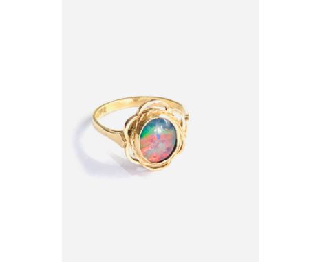 9ct gold doublet opal ring 3g 