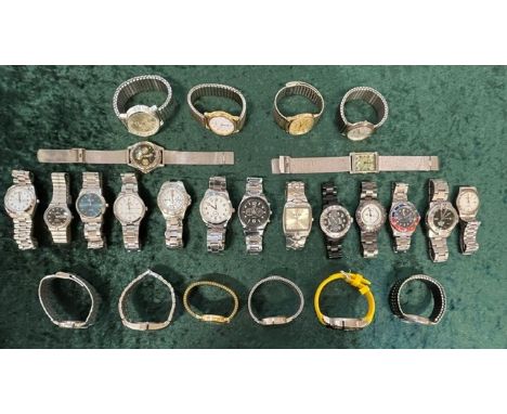 Collection of Gent's Fashion Wristwatches, all fitted with new batteries and in working order, all bracelet straps, makes inc
