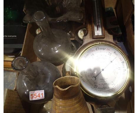 Quantity of mixed items to include glass vases, barometer and vintage camera. Not available for in-house P&amp;P, contact Pau