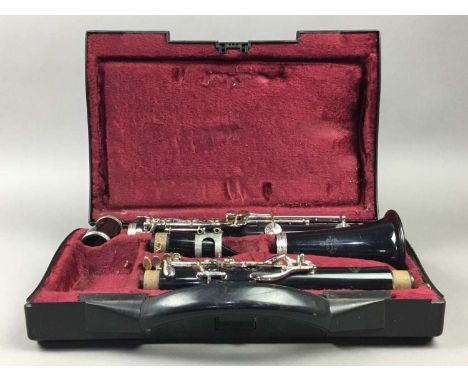 BUFFET R12 CLARINET,in case