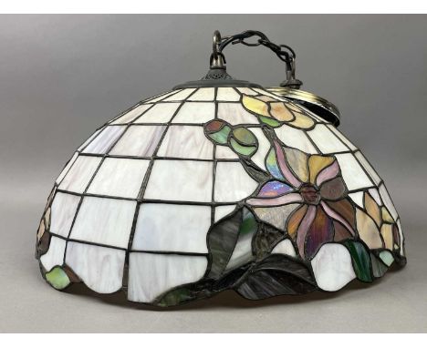 TIFFANY STYLE CEILING LIGHT SHADE