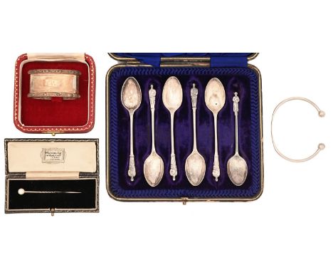 A set of six Edward VII silver coffee spoons, Apostle pattern, by J Rodgers &amp; Sons Ltd, Sheffield 1902, cased, an Elizabe