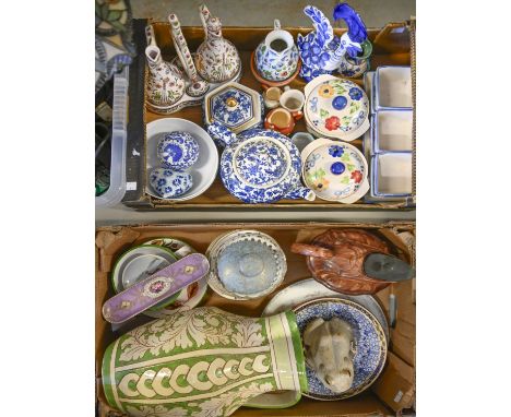 Miscellaneous porcelain and earthenware, 20th c, to include a Royal Doulton Carlyle pattern coffee service, cased, a pair of 