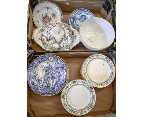 Miscellaneous English porcelain and earthenware dinner ware, early 19th c and later, to include two meat dishes, a tureen and