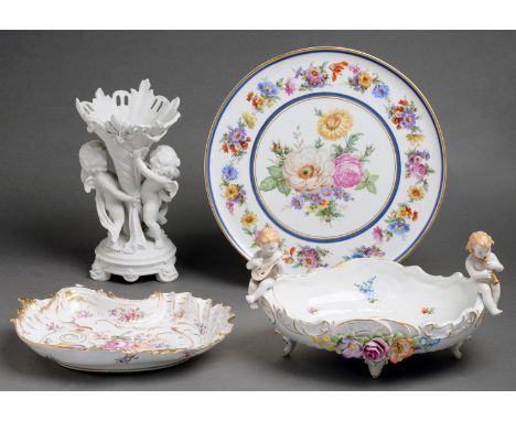 A Continental porcelain centrepiece, early 20th c, two dishes, printed and painted with flowers and a bisque cornucopia vase 