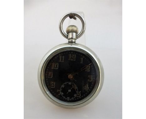   Militärische Taschenuhr, Dennison Watch England, um 1940, schwarzes Zifferblatt mit arab.  Militärische Taschenuhr, Denniso