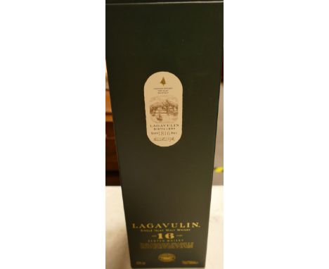 Boxed Lagavulin 16 Year Old Scotch Whisky 70cl: