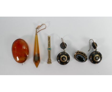 Group of antique jewellery:  Inlaid earrings, onyx brooch & an odd earring possibly gold mounted, a large stick / stock pin h