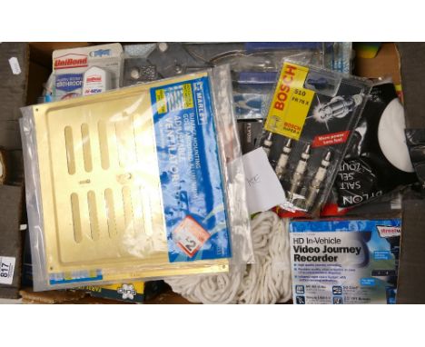 A mixed collection of items to include: Drathgtlos Security System, Brass Adjustable Vents, Video Journey recorder etc 