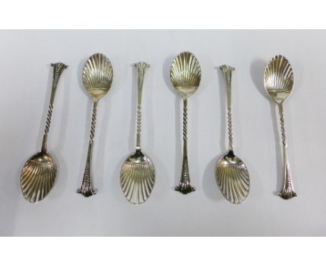 Victorian set of six silver teaspoons, William Hutton &amp; Sons London 1897, (6) 