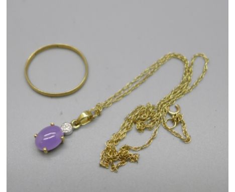 A 9ct gold ring, N, and a 9ct gold pendant on a fine chain, fastener a/f, 2.4g 