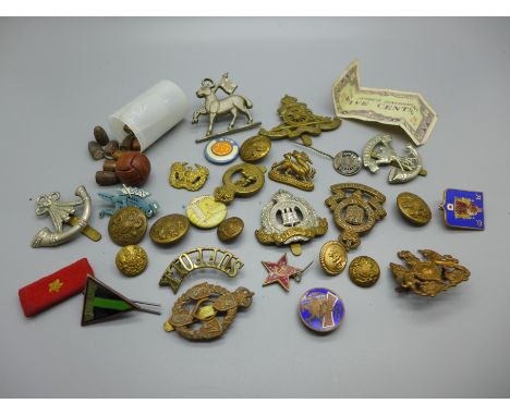 Military cap badges, buttons, bullets, enamel and other pin badges, etc. 