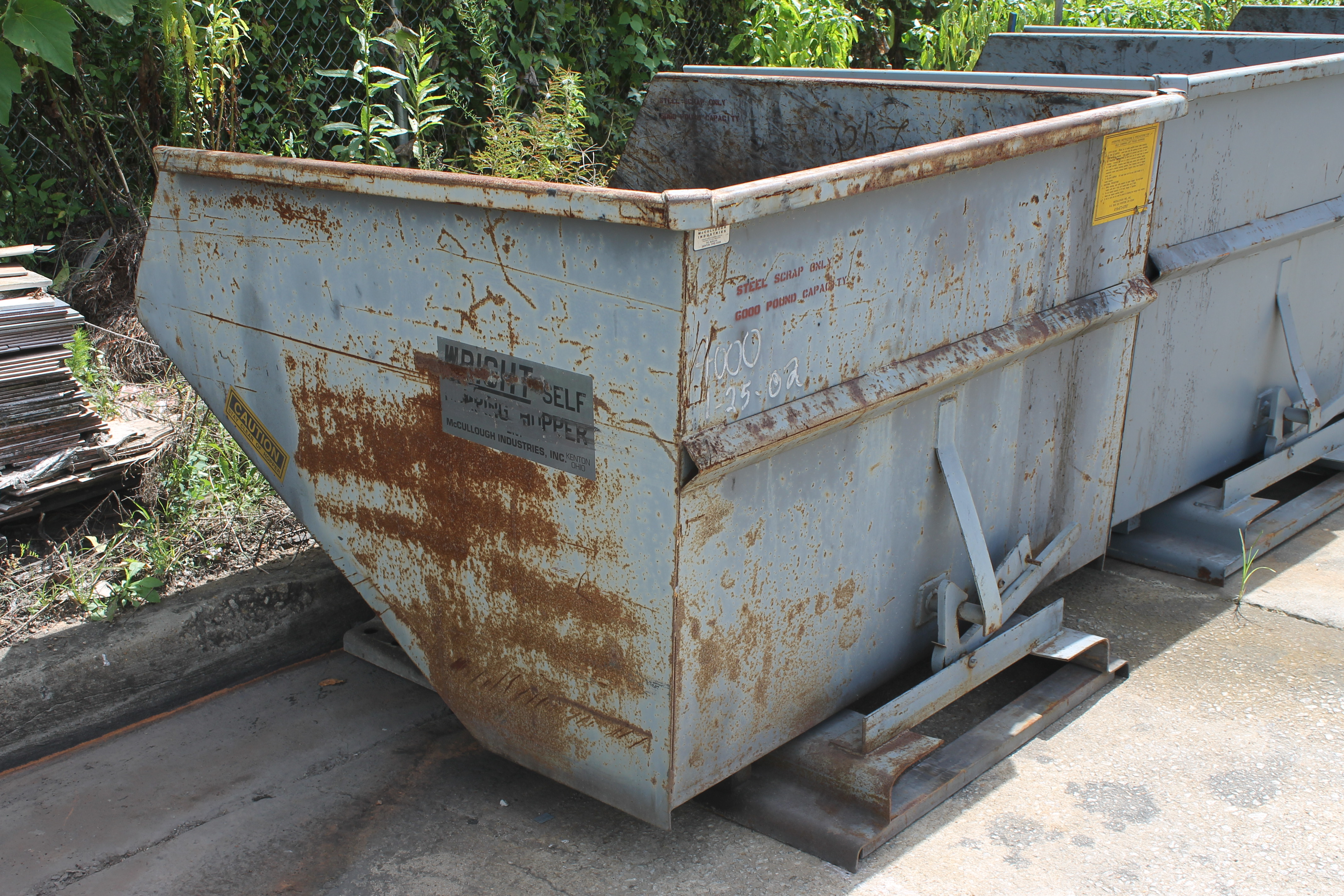 USED 2 CU YARD SELF DUMPING HOPPER, 4000 LB CAP CAPACITY 2 CU YARD