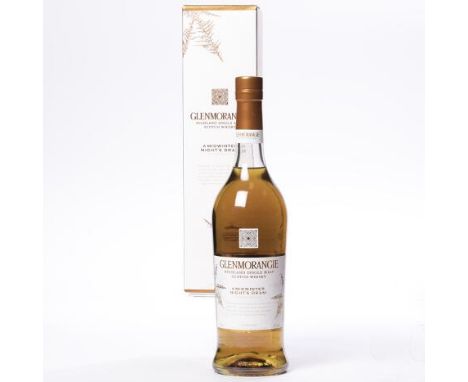 GLENMORANGIE 'A MIDWINTER NIGHT'S DRAM' LIMITED EDITION
Highland Single Malt Scotch Whisky, exclusive to the UK. Matured in a