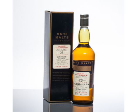 GLENDULLAN 1974 RARE MALTS AGED 23 YEARS
Single Malt Scotch Whisky, limited edition, bottled May 1998, bottle no. 0089. 70cl,
