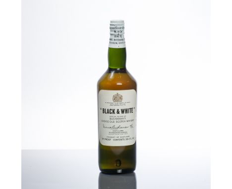 BLACK & WHITE
'Special Blend of Buchanan's Choice Old Scotch Whisky.' Clasp seal bottle. 26 2/3 fl oz, 70° Proof. CONDITION R