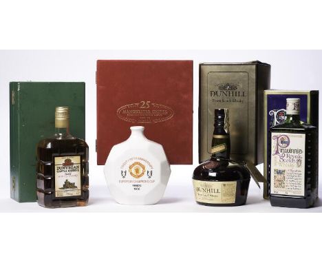 MANCHESTER UNITED EUROPEAN CHAMPIONS' CUP WINNERS 1968
Blended Scotch Whisky in Buchan decanter. 25 years old. Decanter no. 3