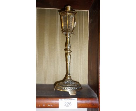 Brass street lamp model table lighter