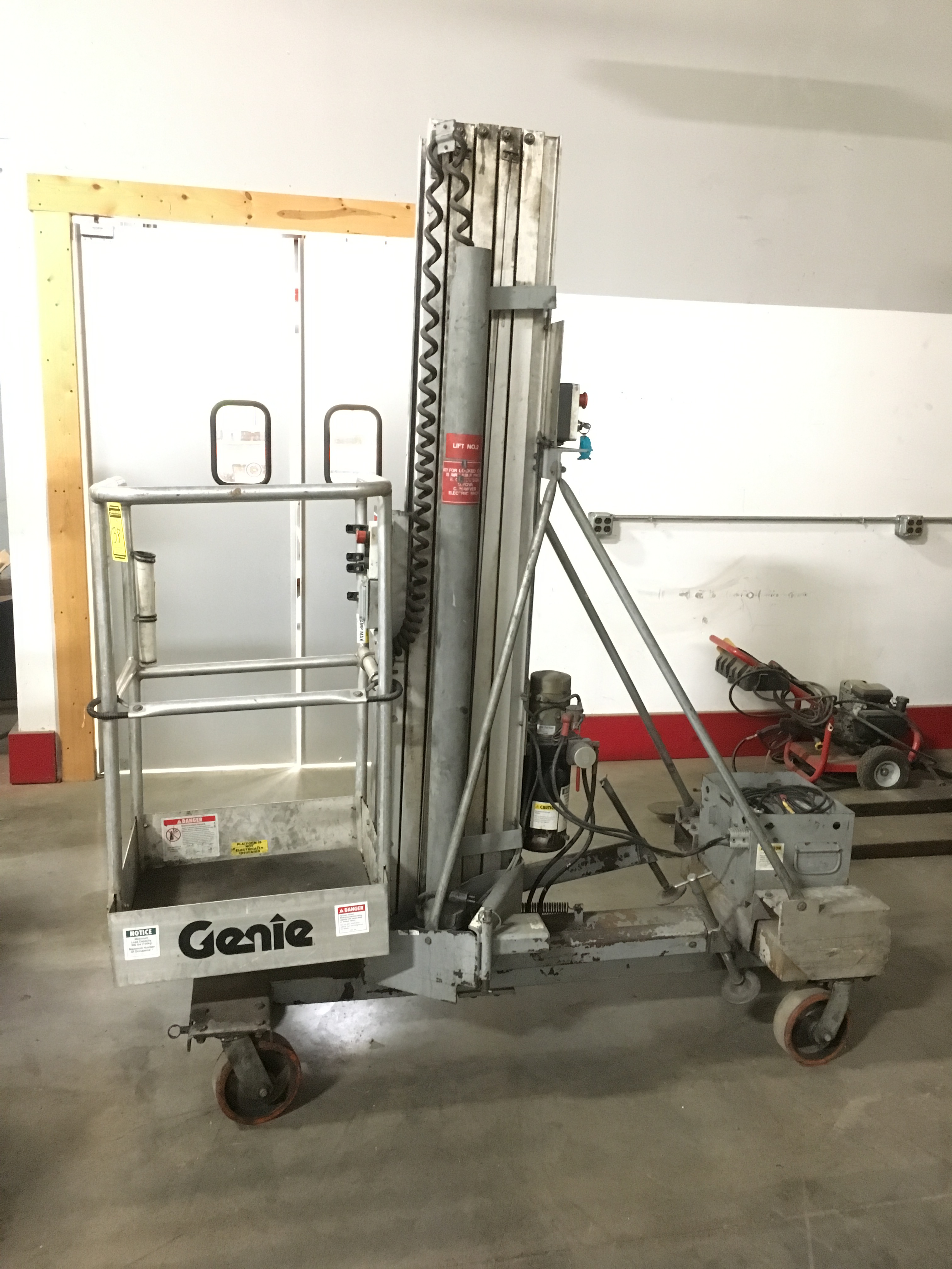 GENIE 30' PERSONNEL LIFT, MODEL PLI 30, 300 POUND CAPACITY, 30 FOOT