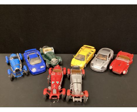 Burago Cars - Bugatti type 59, Alfa Romeo Monza, Mercedes Benz SSK, Jaguar SS, Ferrari 250 Testarossa , Aston Martin Vanquish
