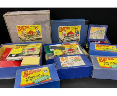 Bayko Construction sets - set numbers 2, 4, Converting sets 1x 2x, some duplicates, all with contents, un checked for complet