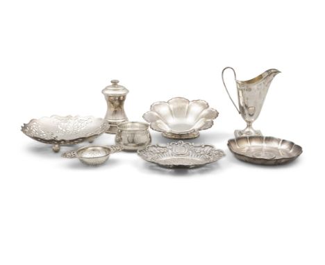 A MISCELLANEOUS COLLECTION OF SILVER AND SILVER PLATEincluding a pepper grinder, DeValera strawberry dish, pierced bacchanali