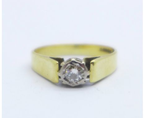 An 18ct gold and diamond ring, 3.4g, K