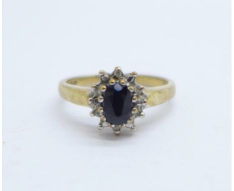 A 9ct gold cluster ring, 2.8g, M 