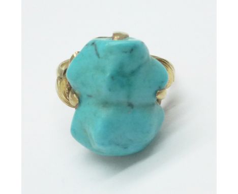 A 14ct gold and turquoise ring, 6.7g, R 