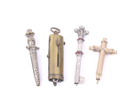 Four propelling pencils including a gold-plated and engine turned example in the form of a Latin cross. This approx. 4.5cm lo