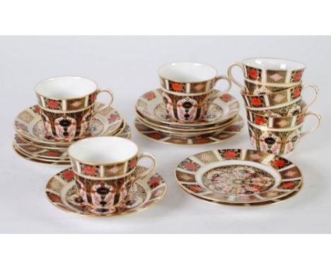 1960s/70s EIGHTEEN PIECE ROYAL CROWN DERBY JAPAN PATTERN CHINA TEA SERVICE FOR SIX PERSONS, comprising six cups, saucers and 