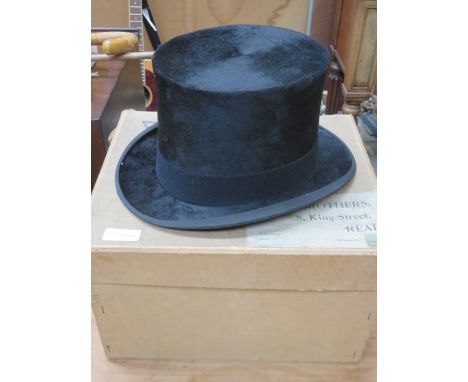 CASED TOP HAT 