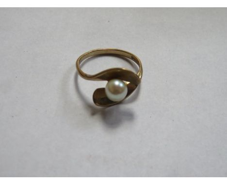 PEARL SET 9ct GOLD DRESS RING 